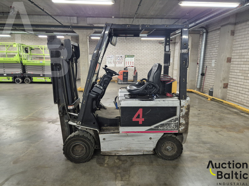 Nissan KG1B1L15U - رافعة شوكية كهربائية: صور 5 Nissan KG1B1L15U - رافعة شوكية كهربائية: صور 5