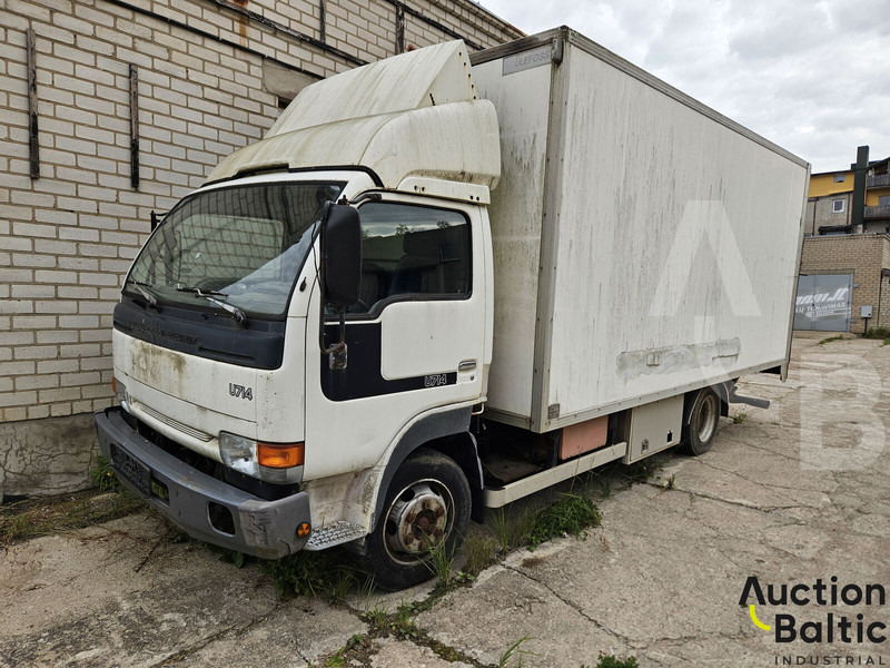 Nissan U714 - بصندوق مغلق شاحنة: صور 1 Nissan U714 - بصندوق مغلق شاحنة: صور 1