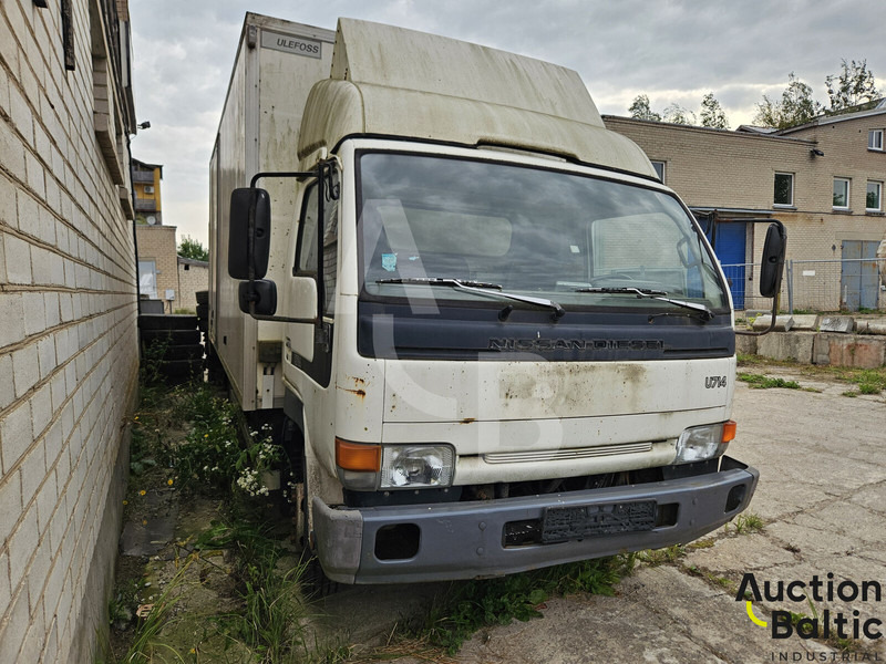 Nissan U714 - بصندوق مغلق شاحنة: صور 2 Nissan U714 - بصندوق مغلق شاحنة: صور 2