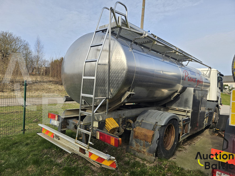 Scania P 230 - شاحنة صهريج: صور 4 Scania P 230 - شاحنة صهريج: صور 4