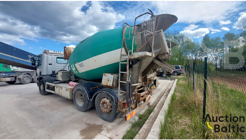 Scania P 94 GB - شاحنة خلاطة خرسانة: صور 4 Scania P 94 GB - شاحنة خلاطة خرسانة: صور 4