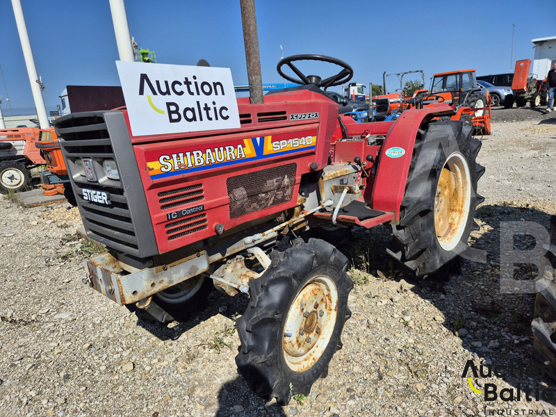 Shibaura SP1540 - جرار: صور 1 Shibaura SP1540 - جرار: صور 1