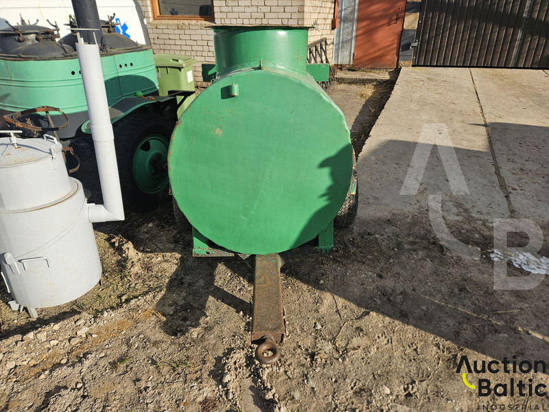 Trailer with tank - مقطورة صهريج: صور 4 Trailer with tank - مقطورة صهريج: صور 4