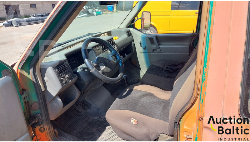 الشاحنات الصغيرة المسطحة Volkswagen Transporter: صور 6