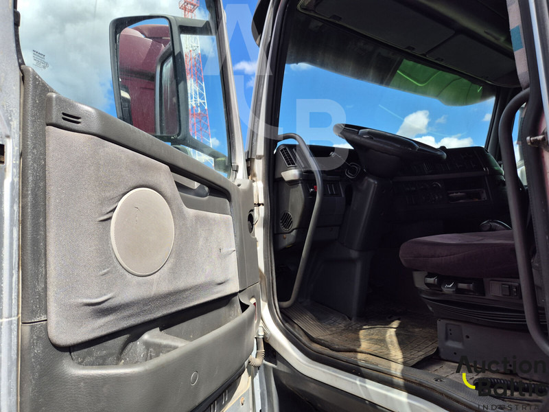 Volvo FH12 - شاحنة جرار: صور 5 Volvo FH12 - شاحنة جرار: صور 5