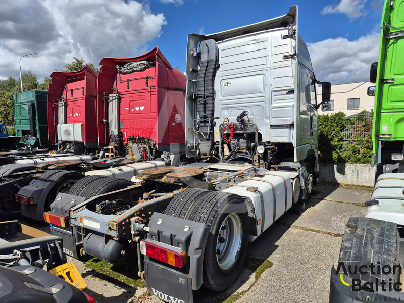 Volvo FH12 - شاحنة جرار: صور 3 Volvo FH12 - شاحنة جرار: صور 3