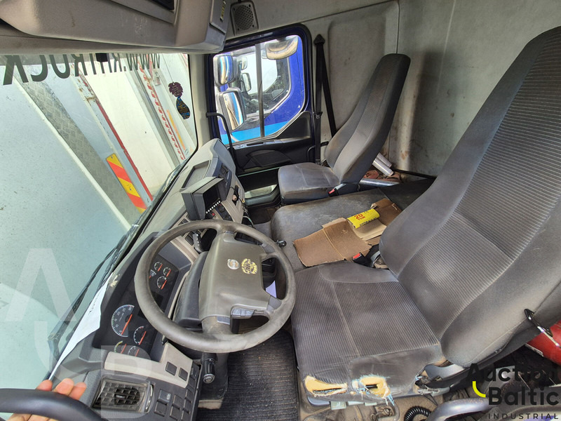 Volvo FL240 - بصندوق مغلق شاحنة: صور 5 Volvo FL240 - بصندوق مغلق شاحنة: صور 5