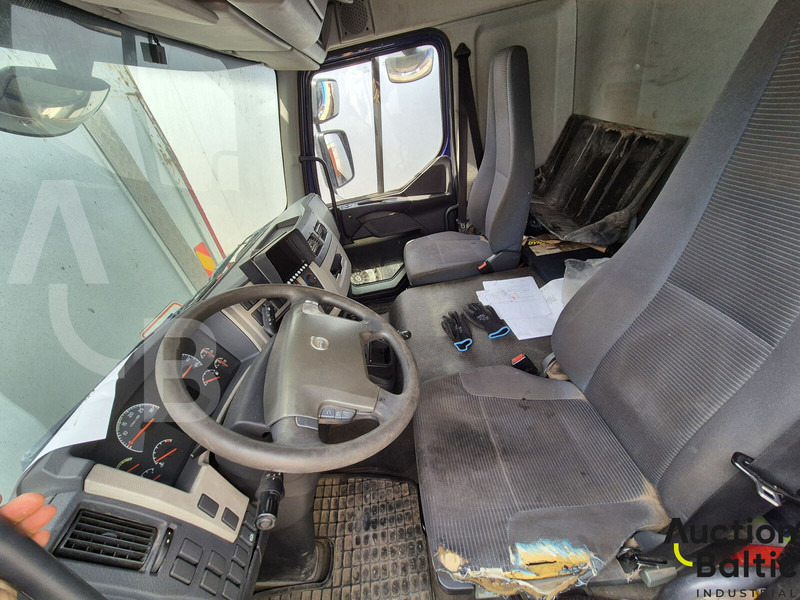 Volvo FL240 - بصندوق مغلق شاحنة: صور 4 Volvo FL240 - بصندوق مغلق شاحنة: صور 4