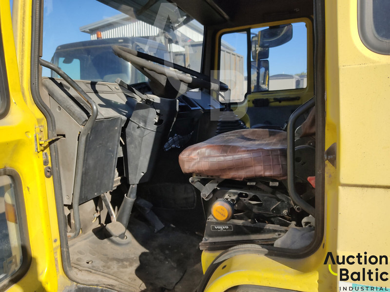 Volvo FL618 - شاحنة القمامة: صور 5 Volvo FL618 - شاحنة القمامة: صور 5