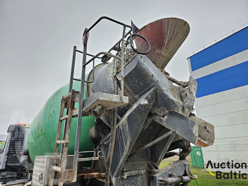 Volvo FM12 - شاحنة خلاطة خرسانة: صور 5 Volvo FM12 - شاحنة خلاطة خرسانة: صور 5