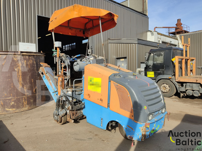 Wirtgen W35DC - آلة أسفلت: صور 1 Wirtgen W35DC - آلة أسفلت: صور 1
