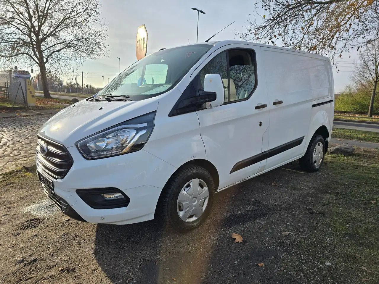 Ford Transit Custom Kasten 280 L1 Trend - فان: صور 2 Ford Transit Custom Kasten 280 L1 Trend - فان: صور 2