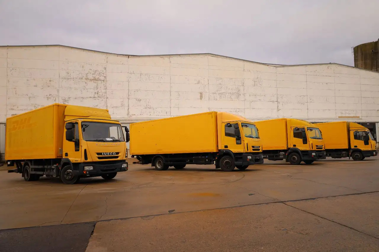 Iveco IG80EL2BA/1. Hand/Koffer - بصندوق مغلق شاحنة: صور 1 Iveco IG80EL2BA/1. Hand/Koffer - بصندوق مغلق شاحنة: صور 1