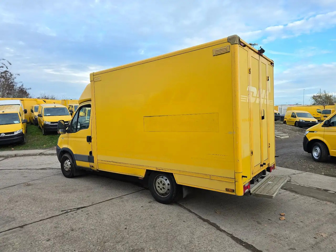 Iveco /Regalsystem/Luftfeder/KURZ/1. Hand - سيارة: صور 3 Iveco /Regalsystem/Luftfeder/KURZ/1. Hand - سيارة: صور 3