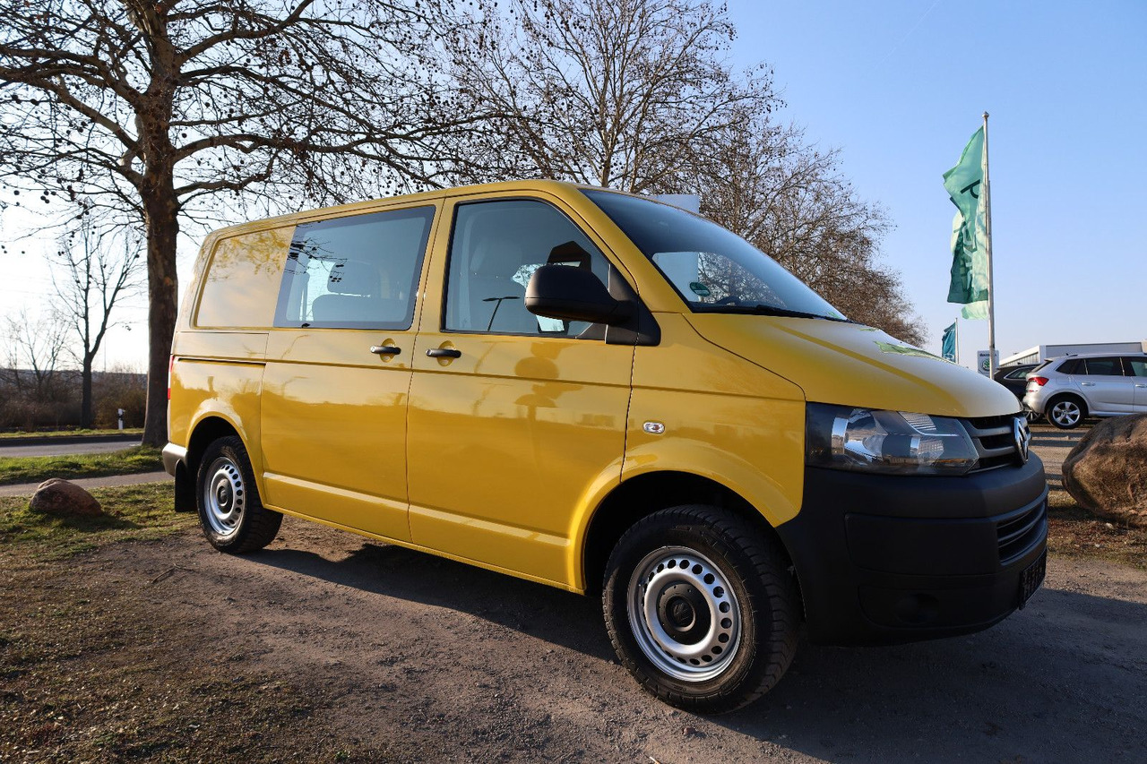 Volkswagen T5 Transporter Kasten-Kombi 2.0 TDI/EU5/5-Sitze - ميكروباص: صور 1 Volkswagen T5 Transporter Kasten-Kombi 2.0 TDI/EU5/5-Sitze - ميكروباص: صور 1