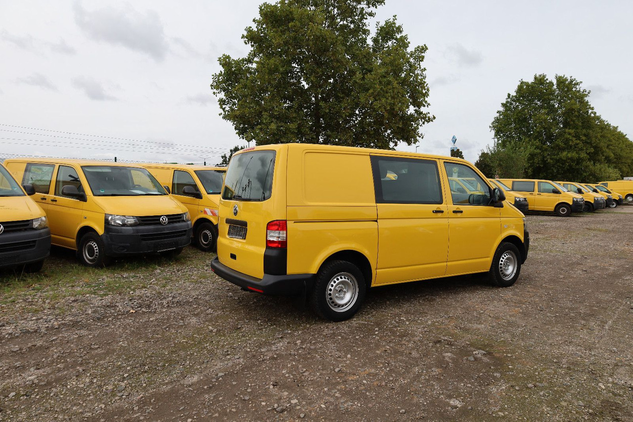 Volkswagen T5 Transporter Kasten-Kombi 2.0 TDI/EU5 - ميكروباص: صور 5 Volkswagen T5 Transporter Kasten-Kombi 2.0 TDI/EU5 - ميكروباص: صور 5