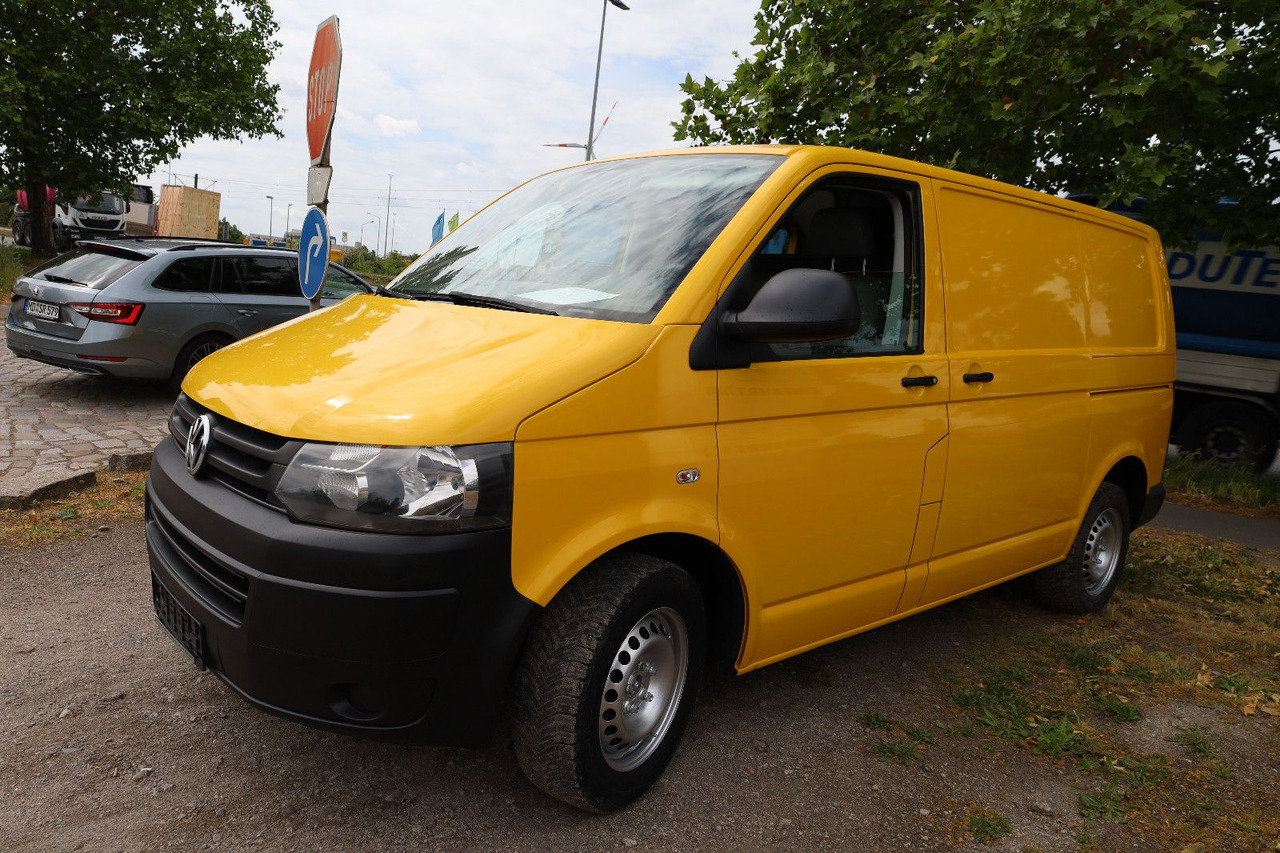 Volkswagen T5 Transporter Kasten-Kombi 2.0 TDI/EU5 - فان المدمجة: صور 2 Volkswagen T5 Transporter Kasten-Kombi 2.0 TDI/EU5 - فان المدمجة: صور 2