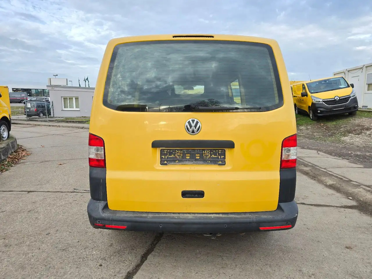 Volkswagen T5 lang Transporter Kasten-Kombi 2.0 TDI/EU5 - فان: صور 5 Volkswagen T5 lang Transporter Kasten-Kombi 2.0 TDI/EU5 - فان: صور 5