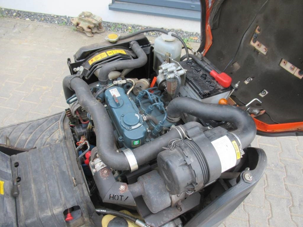 Kubota K003-3 - حفارة مصغرة: صور 5 Kubota K003-3 - حفارة مصغرة: صور 5