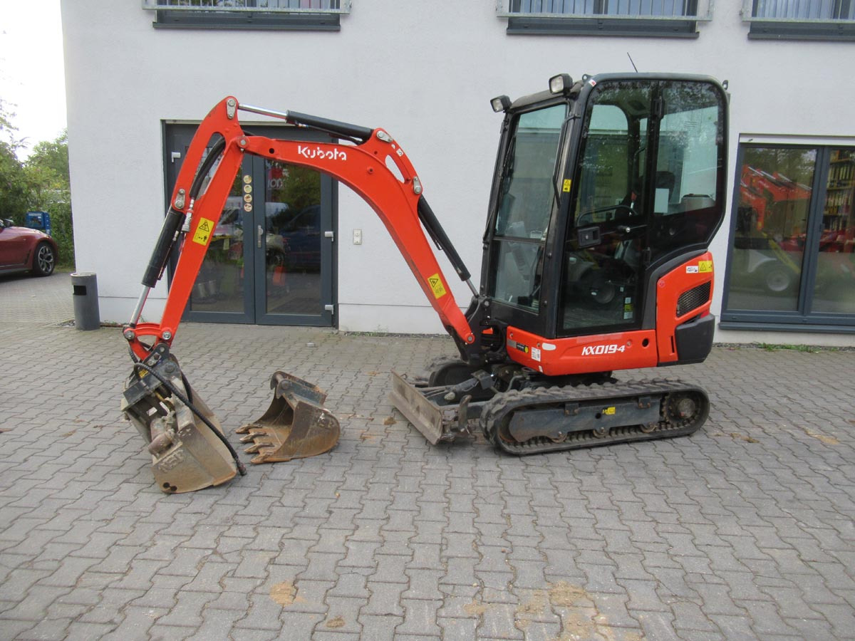 Kubota KX019-4 - حفارة مصغرة: صور 1 Kubota KX019-4 - حفارة مصغرة: صور 1