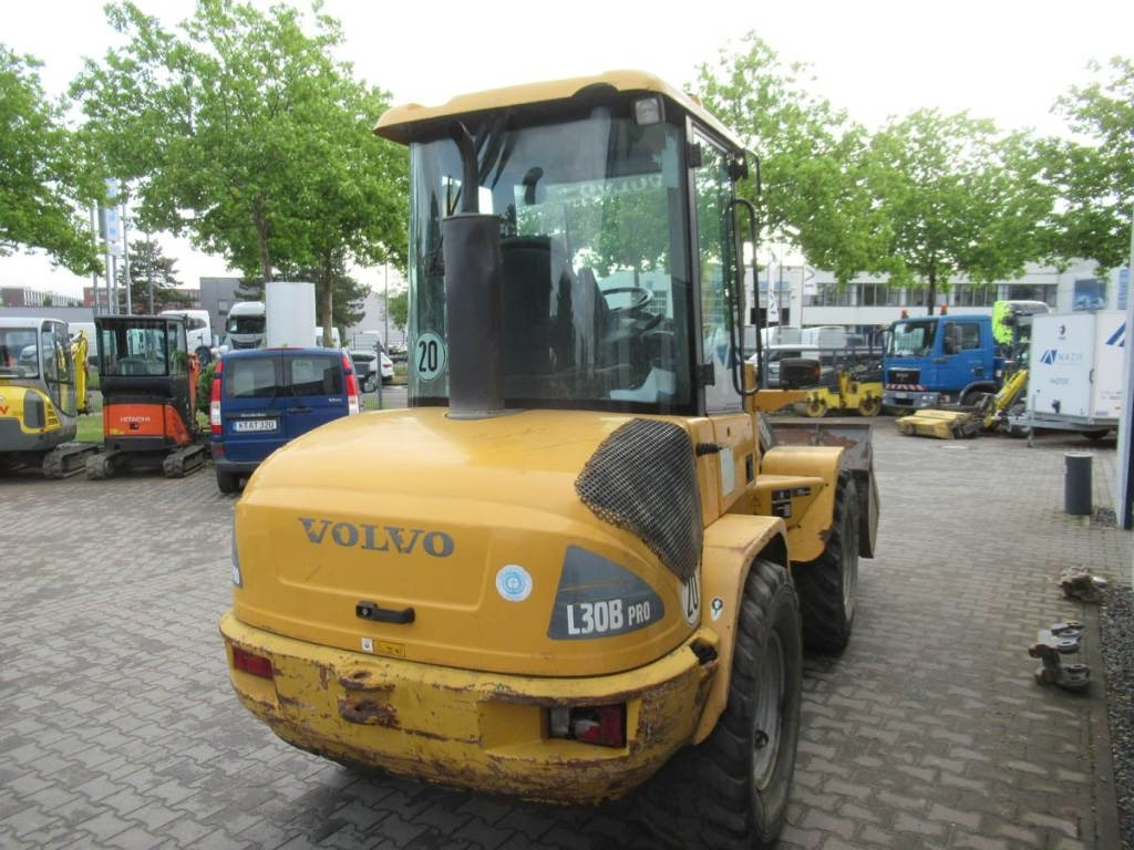 Volvo L 30 B - اللودر بعجل: صور 4 Volvo L 30 B - اللودر بعجل: صور 4