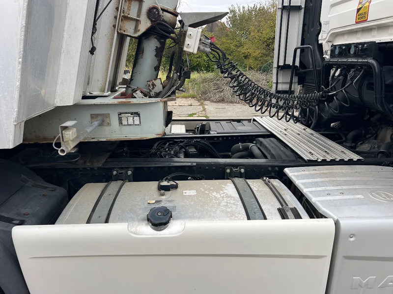 MAN TGX 18.500 Retarder*full Spoiler set*TGX18.500* - شاحنة جرار: صور 3 MAN TGX 18.500 Retarder*full Spoiler set*TGX18.500* - شاحنة جرار: صور 3