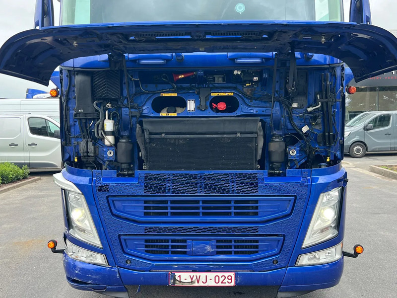 Volvo FH 460 LNG+Diesel full options 2021 model - شاحنة جرار: صور 3 Volvo FH 460 LNG+Diesel full options 2021 model - شاحنة جرار: صور 3