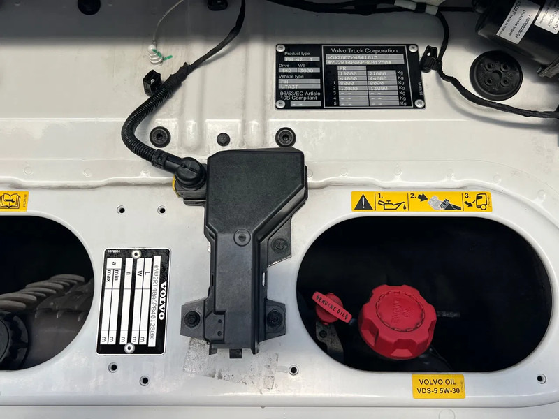 Volvo FH 500 XL CAB**FH 500 TURBO COMPOUND*Model 2023 - شاحنة جرار: صور 3 Volvo FH 500 XL CAB**FH 500 TURBO COMPOUND*Model 2023 - شاحنة جرار: صور 3