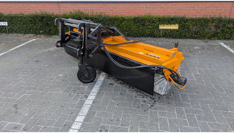 Bema Bema 25 Veegmachine - ماكينة تنظيف: صور 3 Bema Bema 25 Veegmachine - ماكينة تنظيف: صور 3