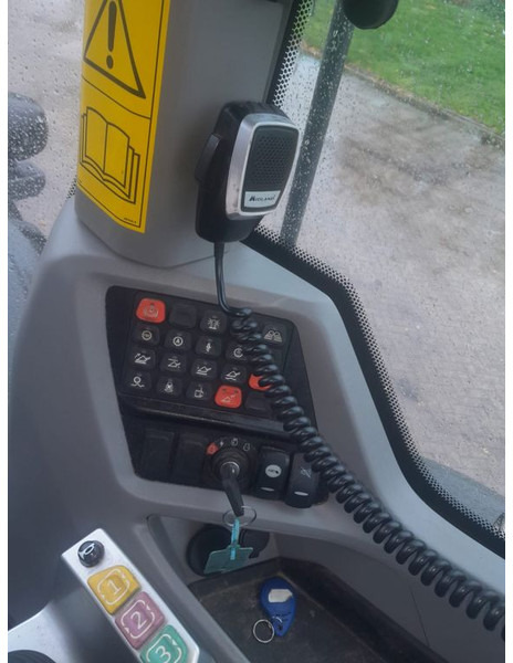 شيول صغير New Holland New Holland W170D: صور 11