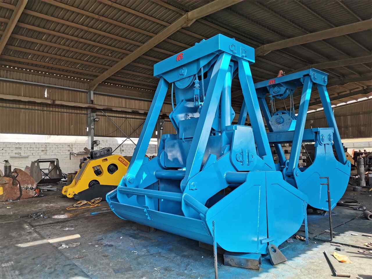 AME Electro Hydraulic Wireless Remote Control Clamshell Grapple - دلو انتزاع - الرافعة: صور 4 AME Electro Hydraulic Wireless Remote Control Clamshell Grapple - دلو انتزاع - الرافعة: صور 4