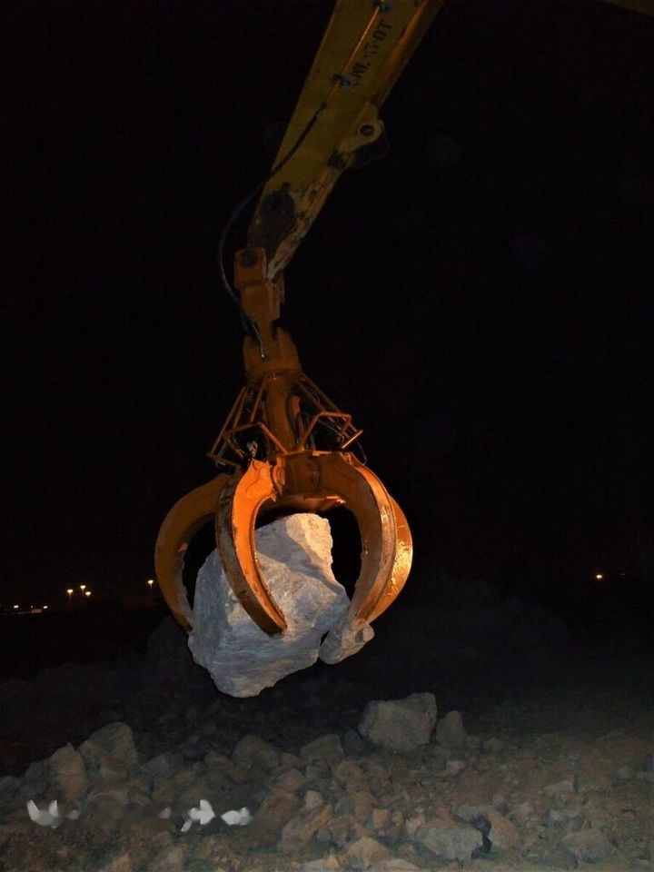 AME Hydraulic Rock Grab - مخلبي - حفارة: صور 3 AME Hydraulic Rock Grab - مخلبي - حفارة: صور 3