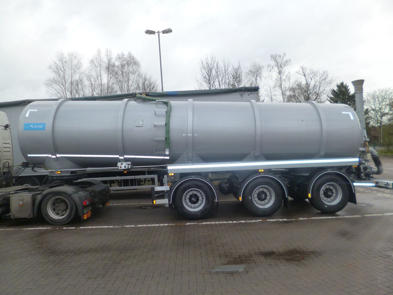 D-TEC TANKTRAILER FV2011-20-R295 D-TEC Gülletanker FV2011 Zwangslenkung - نصف مقطورة صهريج: صور 5 D-TEC TANKTRAILER FV2011-20-R295 D-TEC Gülletanker FV2011 Zwangslenkung - نصف مقطورة صهريج: صور 5