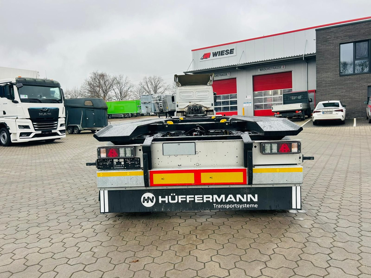 Hüffermann HAR 20.70 LS Aussenrollen Anhänger Sofort Verfüg - مقطورة هوك ليفت/ لود لوجر: صور 5 Hüffermann HAR 20.70 LS Aussenrollen Anhänger Sofort Verfüg - مقطورة هوك ليفت/ لود لوجر: صور 5