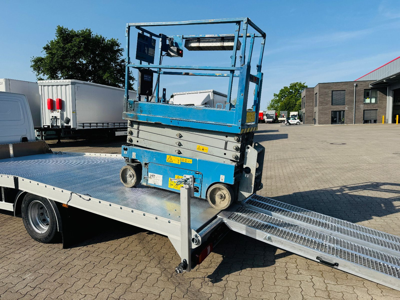 شاحنة نقل سيارات شاحنة Iveco 70C18HA, Maschinen & Arbeitsbühnentrans. 2940kg!: صور 15