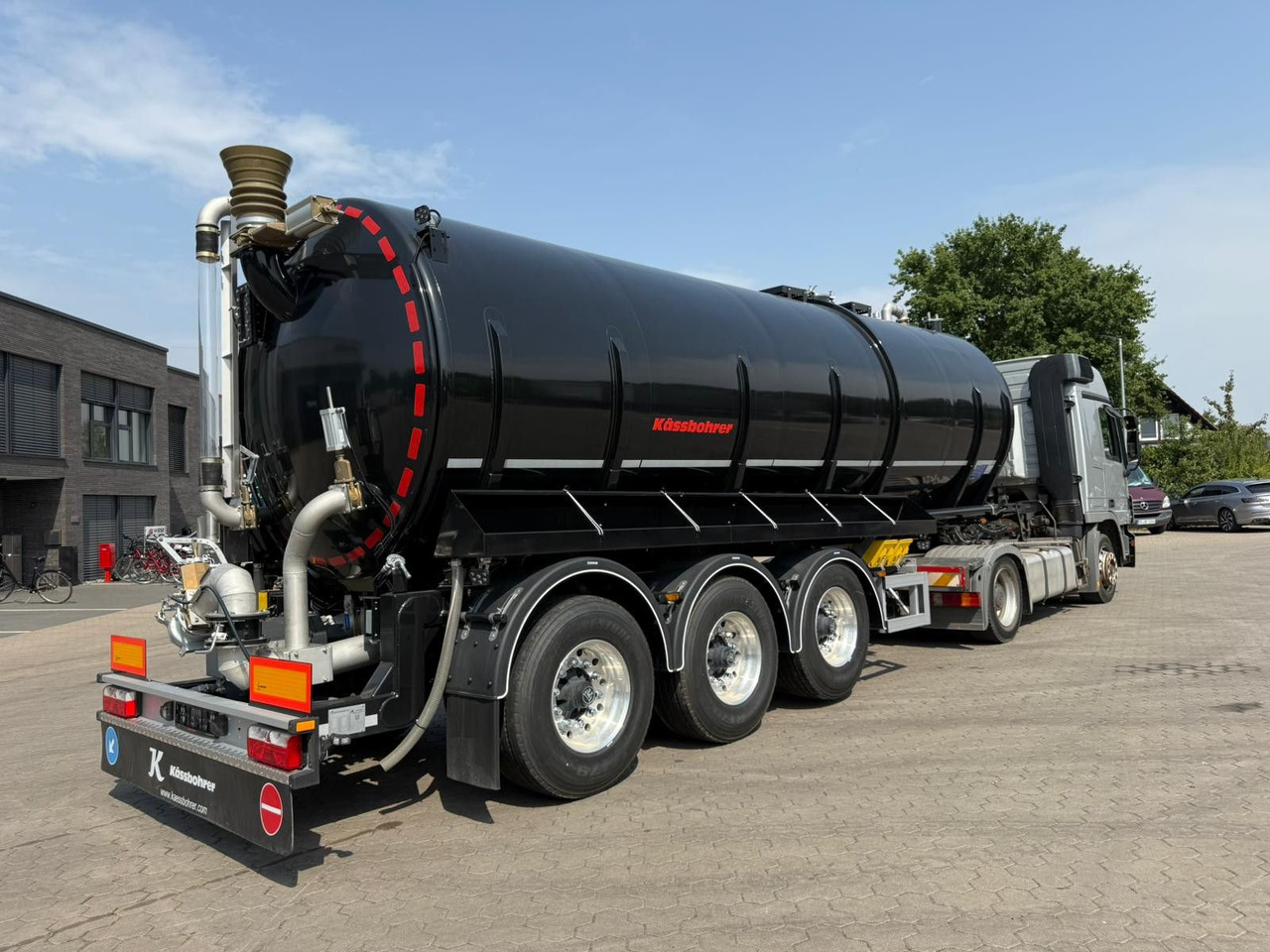 Kässbohrer K.STN L 30 Edelstahl Tanker Gülle Naturabfall - نصف مقطورة صهريج: صور 2 Kässbohrer K.STN L 30 Edelstahl Tanker Gülle Naturabfall - نصف مقطورة صهريج: صور 2