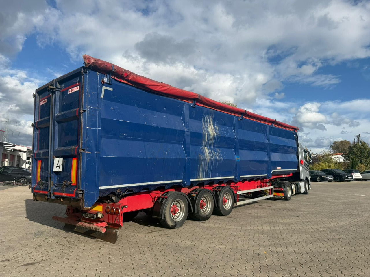 Kempf SKM 35/3 Großraummulde für Schrott 85m³ - قلابة نصف مقطورة: صور 3 Kempf SKM 35/3 Großraummulde für Schrott 85m³ - قلابة نصف مقطورة: صور 3