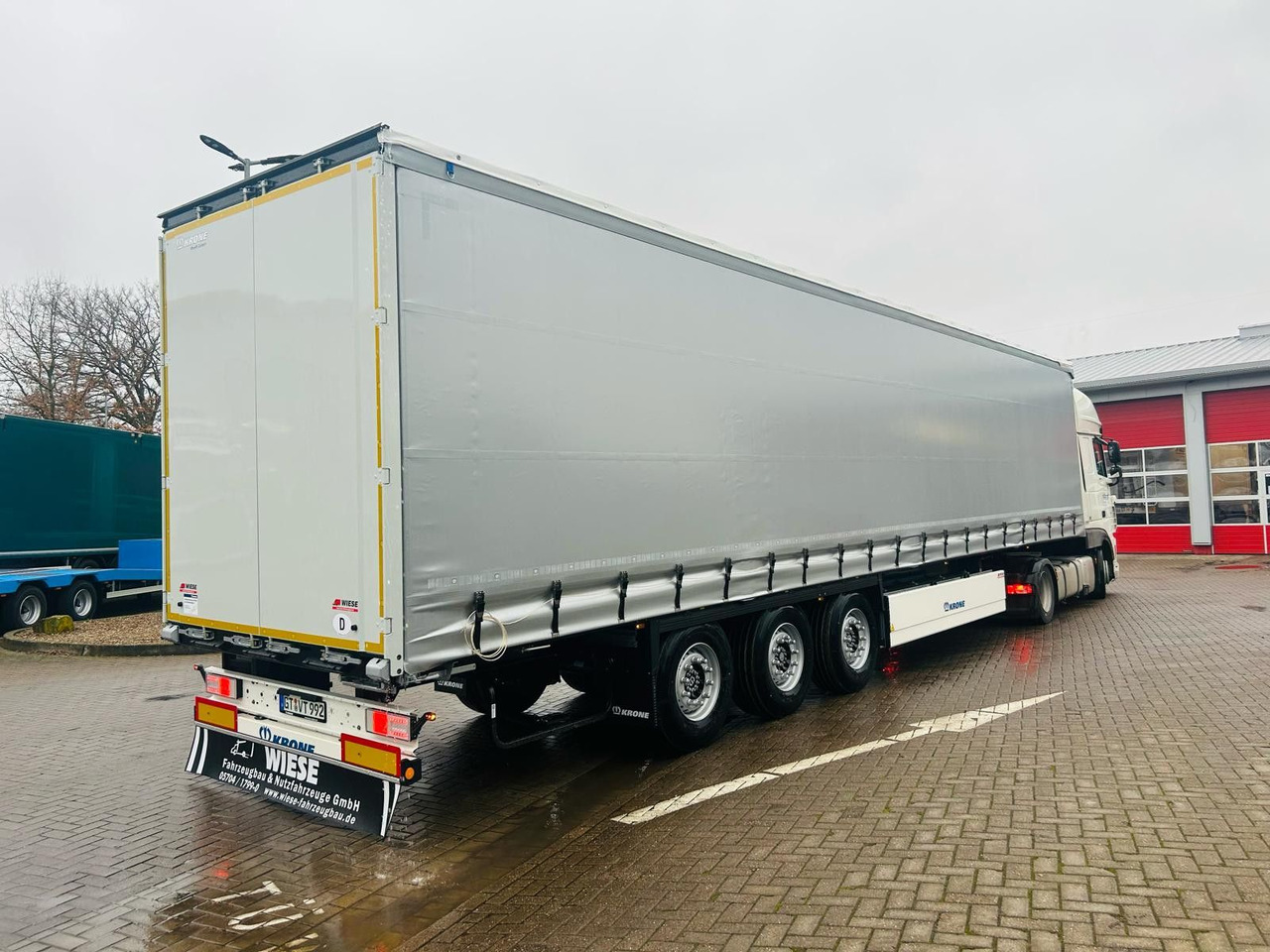 Krone SDP 27 - 5 Stück sofort verfügbar! - الخيمة نصف مقطورة: صور 1 Krone SDP 27 - 5 Stück sofort verfügbar! - الخيمة نصف مقطورة: صور 1