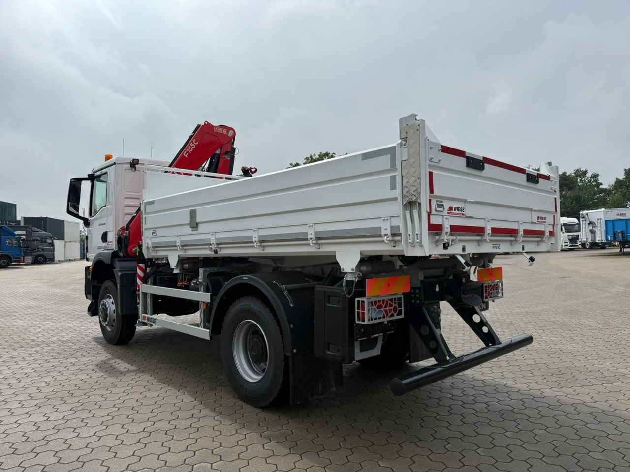 MAN 18.320 4x4 mit Fassi Ladekran Sofort Verfügbar - شاحنة كرين: صور 3 MAN 18.320 4x4 mit Fassi Ladekran Sofort Verfügbar - شاحنة كرين: صور 3