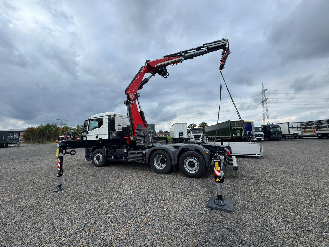 MAN 26.470 6x4-4 Hydrodrive Fassi Kran F545 Jib - شاحنات مسطحة, شاحنة كرين: صور 2 MAN 26.470 6x4-4 Hydrodrive Fassi Kran F545 Jib - شاحنات مسطحة, شاحنة كرين: صور 2