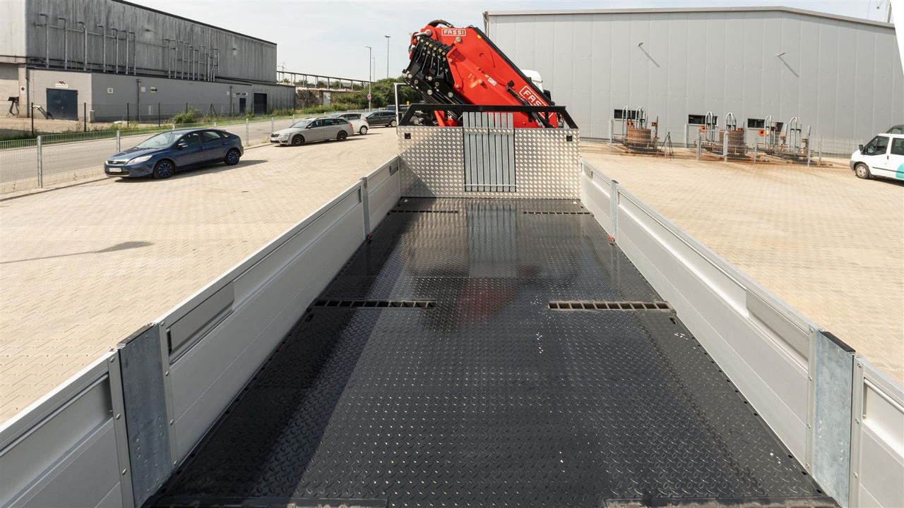 MAN 35.470 8x2 Kran F710 RA2.26 - شاحنات مسطحة, شاحنة كرين: صور 4 MAN 35.470 8x2 Kran F710 RA2.26 - شاحنات مسطحة, شاحنة كرين: صور 4