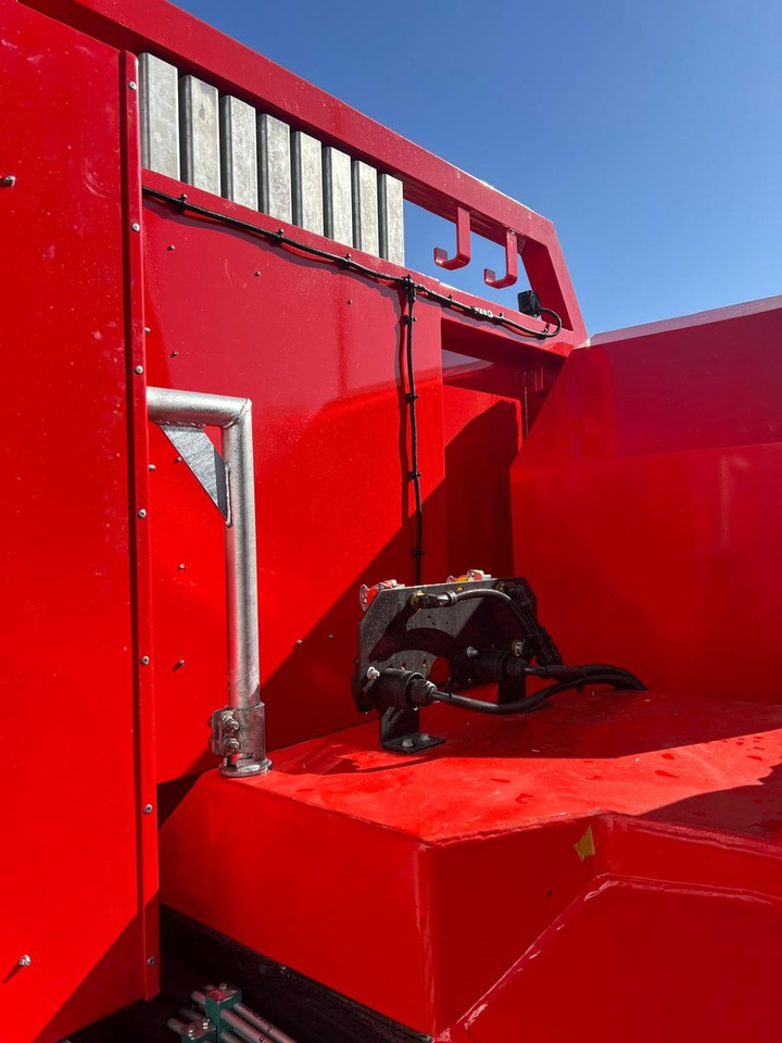 MAN 8x4 mit F1150RA.2.28 L616 Winde, 2.per. Korb - شاحنات مسطحة, شاحنة كرين: صور 2 MAN 8x4 mit F1150RA.2.28 L616 Winde, 2.per. Korb - شاحنات مسطحة, شاحنة كرين: صور 2