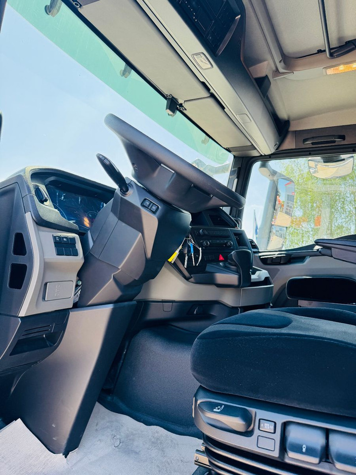 MAN TGS 32.510 mit F710 Frontkran sofort - شاحنات مسطحة, شاحنة كرين: صور 4 MAN TGS 32.510 mit F710 Frontkran sofort - شاحنات مسطحة, شاحنة كرين: صور 4