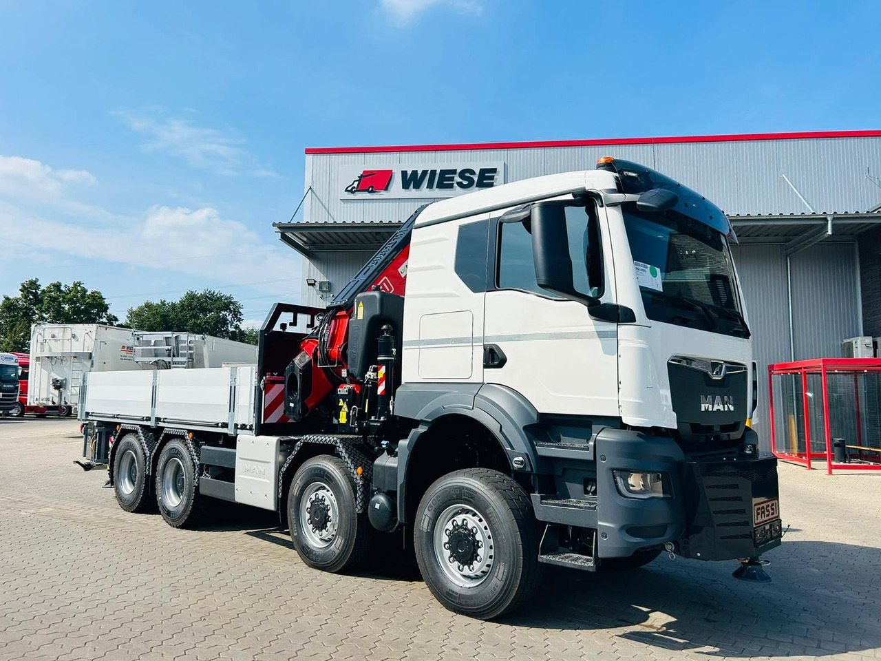 MAN TGS 41.520 8x8 mit Fassi Ladekran F710RA.2.26 - شاحنات مسطحة: صور 4 MAN TGS 41.520 8x8 mit Fassi Ladekran F710RA.2.26 - شاحنات مسطحة: صور 4