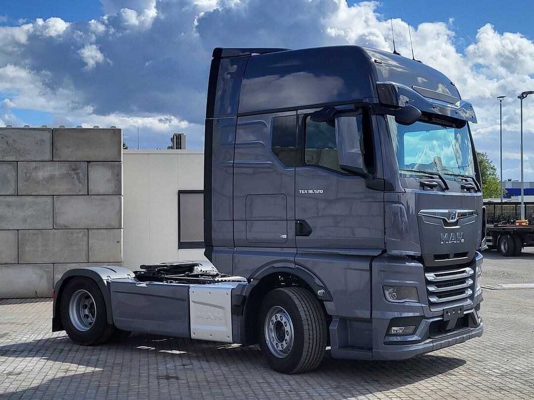 MAN TGX 18.520 GX 4x2 BL SA Euro 6 Sofort Verfügbar - شاحنة جرار: صور 2 MAN TGX 18.520 GX 4x2 BL SA Euro 6 Sofort Verfügbar - شاحنة جرار: صور 2