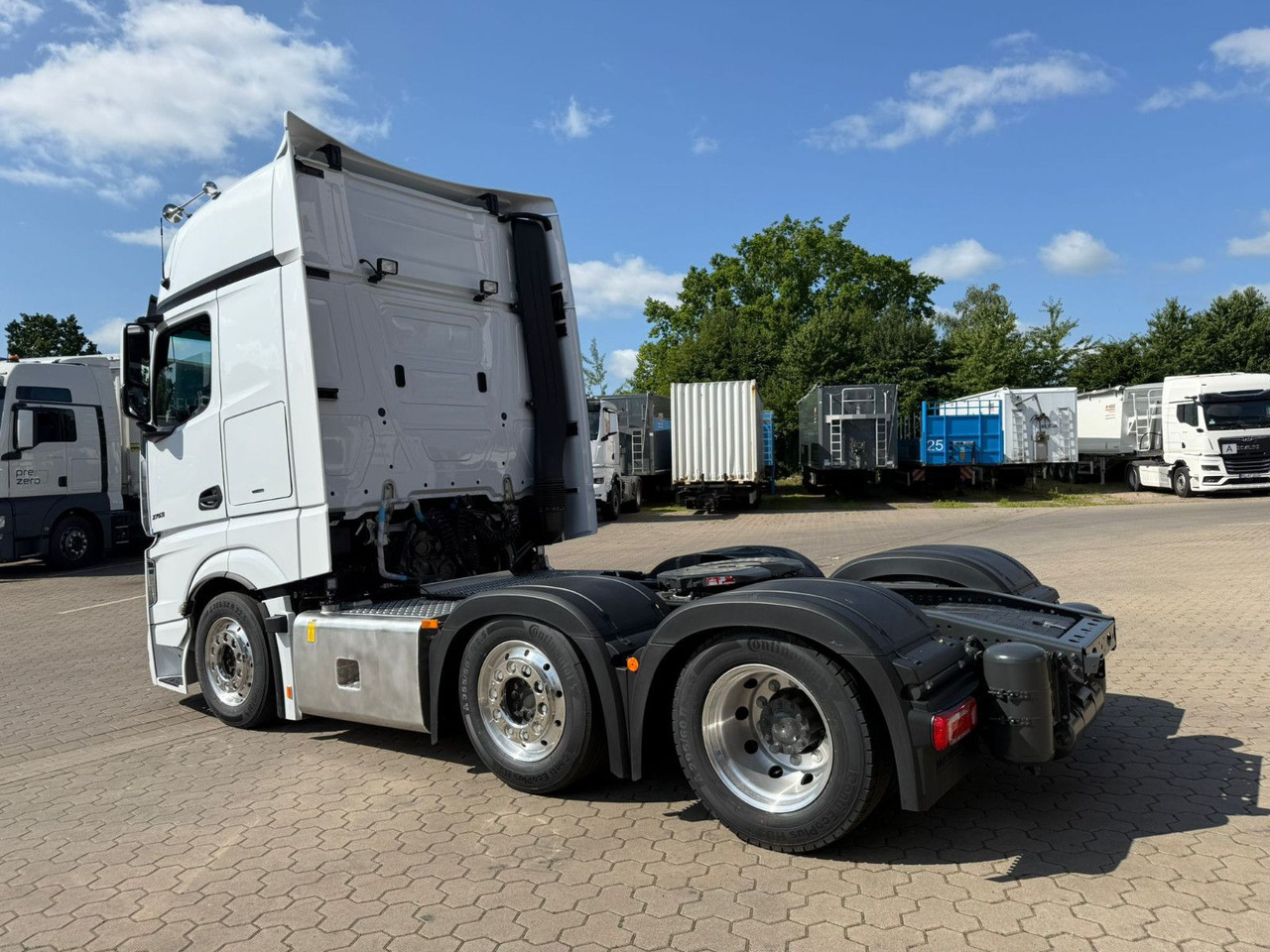 Mercedes-Benz Actros 2753 GigaSpace L 6x2 Lowliner TrendLine - شاحنة جرار: صور 4 Mercedes-Benz Actros 2753 GigaSpace L 6x2 Lowliner TrendLine - شاحنة جرار: صور 4