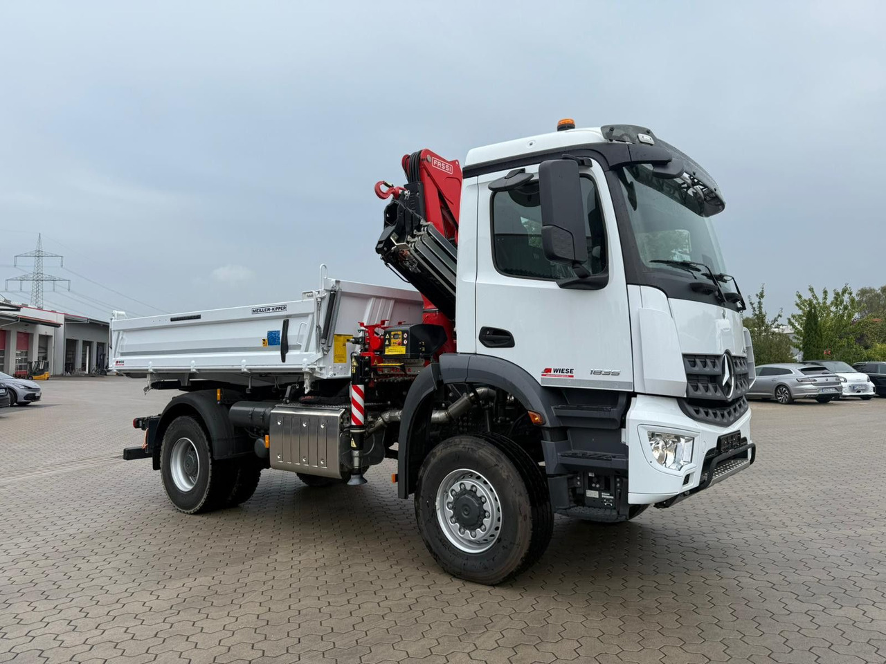 Mercedes-Benz Arocs 1835 4x2 Meiller Fassi F135 Kran Kipper - شاحنة كرين: صور 2 Mercedes-Benz Arocs 1835 4x2 Meiller Fassi F135 Kran Kipper - شاحنة كرين: صور 2