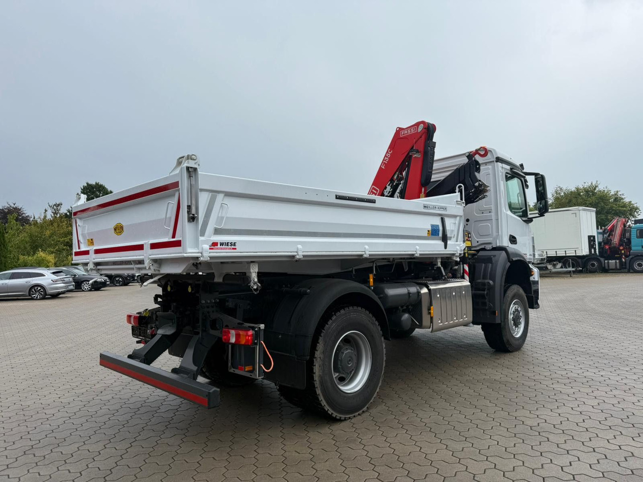Mercedes-Benz Arocs 1835 4x4 Allrad Fassi F135 Kran Kipper - قلابات, شاحنة كرين: صور 4 Mercedes-Benz Arocs 1835 4x4 Allrad Fassi F135 Kran Kipper - قلابات, شاحنة كرين: صور 4