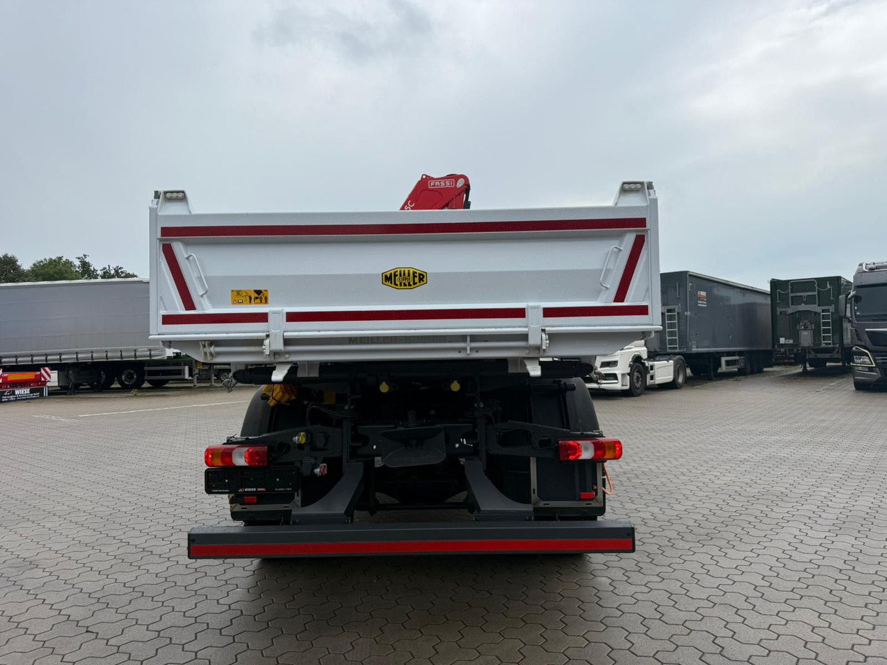 Mercedes-Benz Arocs 1835 4x4 Allrad Fassi F135 Kran Kipper - شاحنة كرين: صور 5 Mercedes-Benz Arocs 1835 4x4 Allrad Fassi F135 Kran Kipper - شاحنة كرين: صور 5