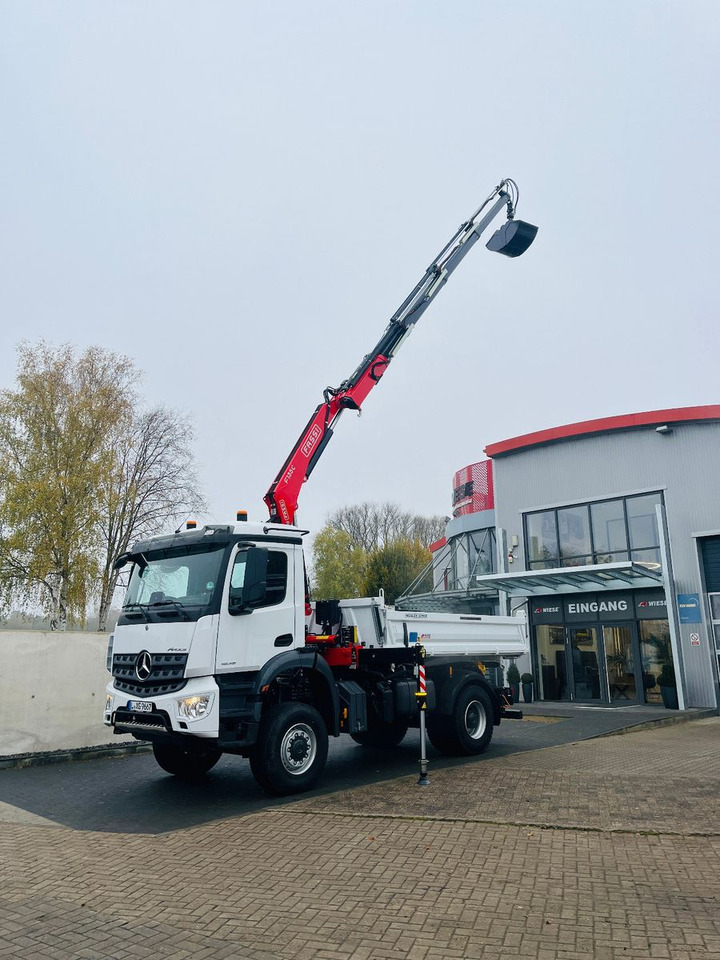 Mercedes-Benz Arocs 1835 4x4 Meiller Fassi F135 Kran Kipper - قلابات, شاحنة كرين: صور 4 Mercedes-Benz Arocs 1835 4x4 Meiller Fassi F135 Kran Kipper - قلابات, شاحنة كرين: صور 4